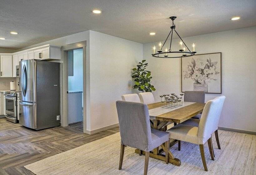Retreat W/ Deck ~ 9 Mi To Downtown Springfield