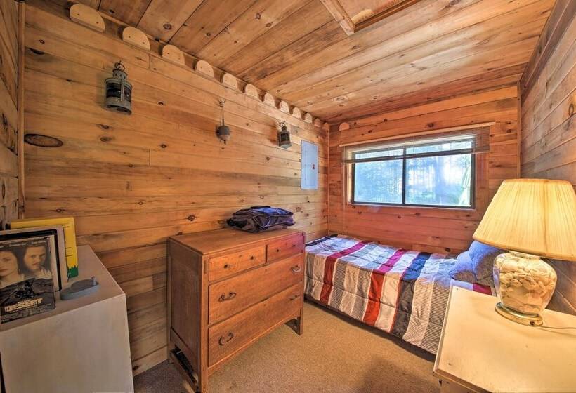 Cozy Cottage On Cat Cove W/ Wraparound Deck!