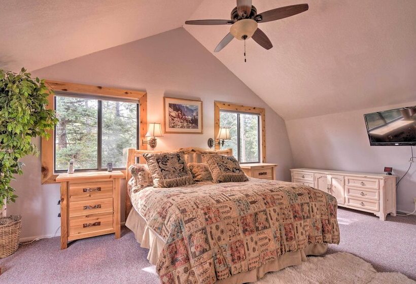 Duck Creek Village Cabin W/ Deck On Half Acre