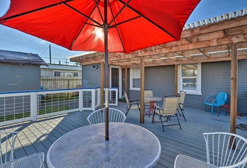 Eureka Cottage Near Sequoia Park & Old Town!