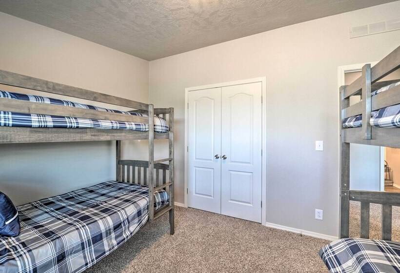 Griffel River Ranch W/ Views   An Anglers Dream!