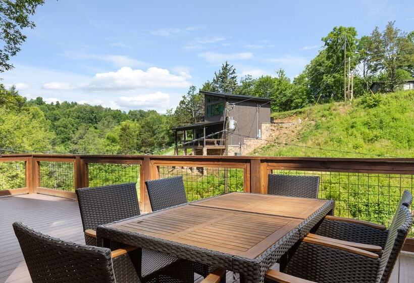 Hillside Retreat