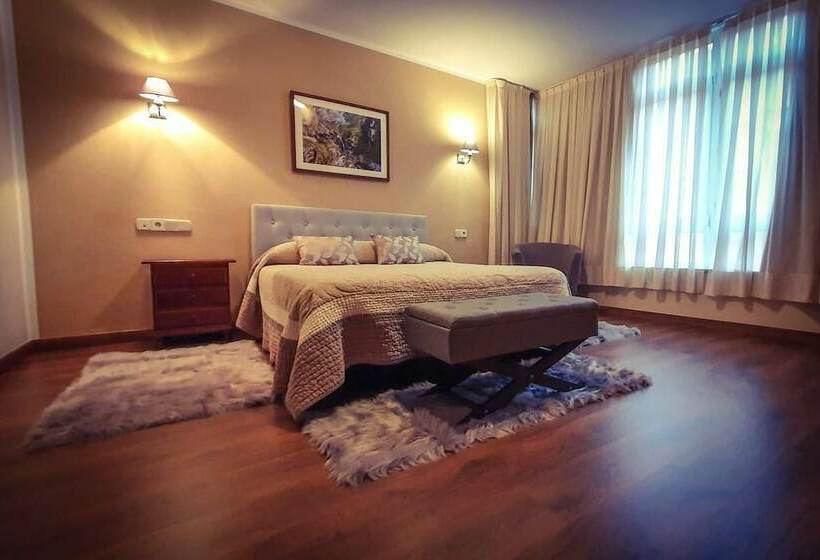 בית מלון כפרי La Rivera