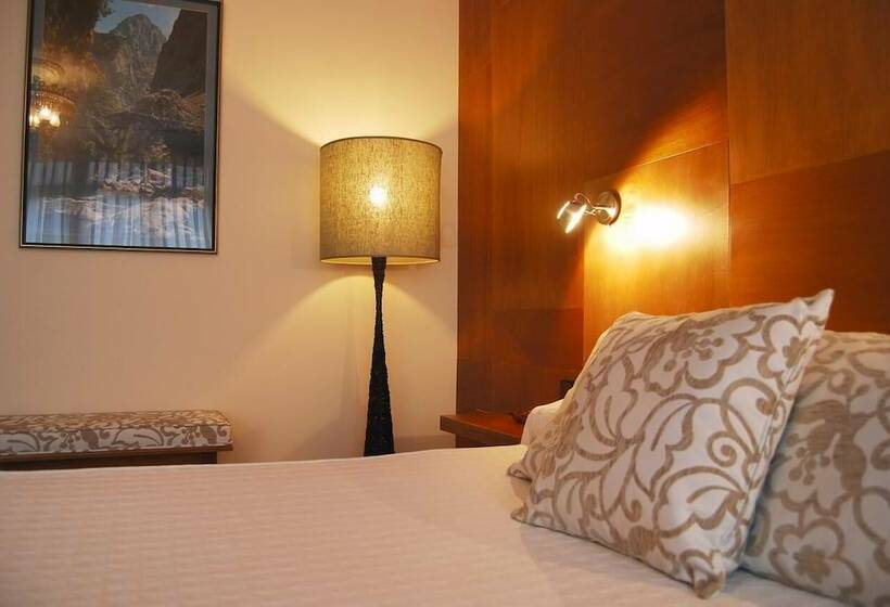 בית מלון כפרי La Rivera