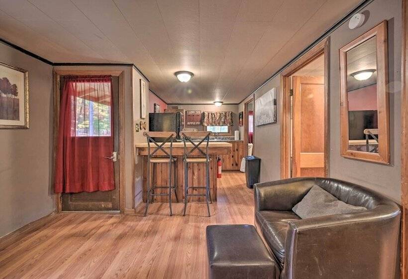 Matt Dillon  Cabin ~ 1 Mile To Raystown Lake!