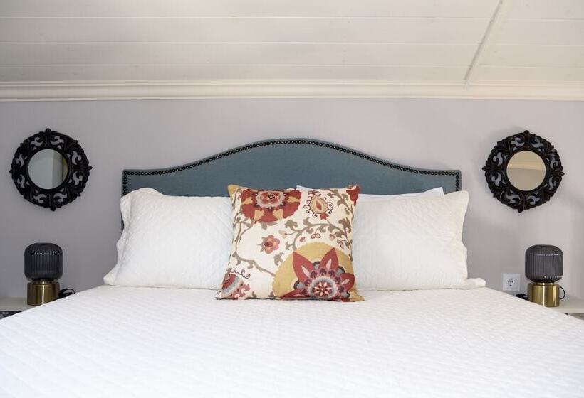 بنسيون Nafsika Suites