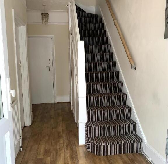 پانسیون Silverdale House