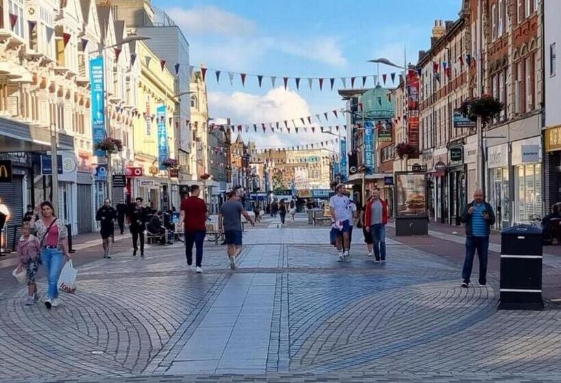 پانسیون Silverdale House