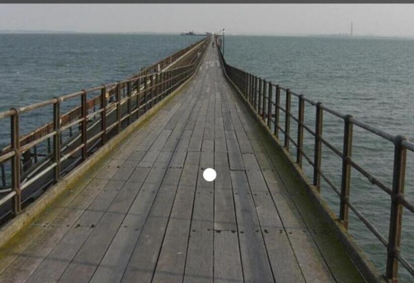 پانسیون Silverdale House