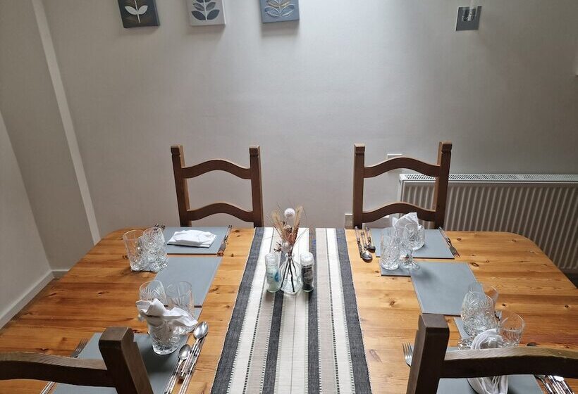 דירת נופש Lakeviews/quietness/parking/longstays/4guests