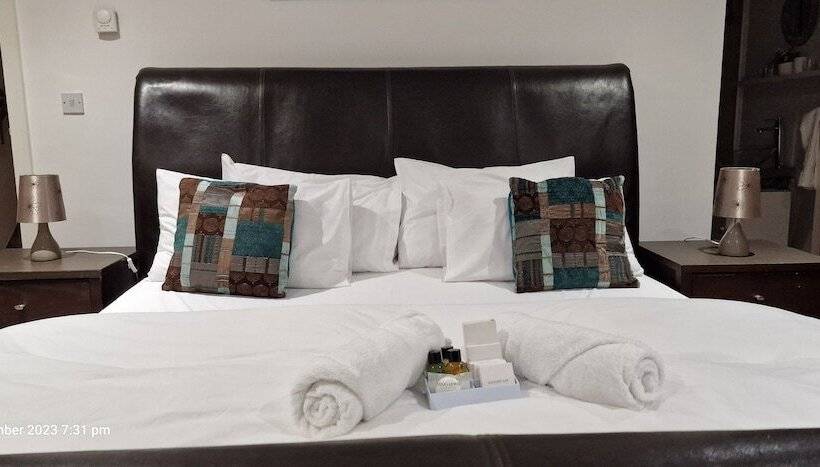 דירת נופש Lakeviews/quietness/parking/longstays/4guests