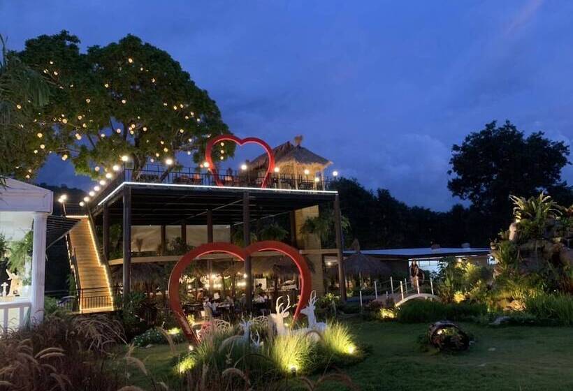 استراحتگاه Mont Blanc Glamping Khao Yai