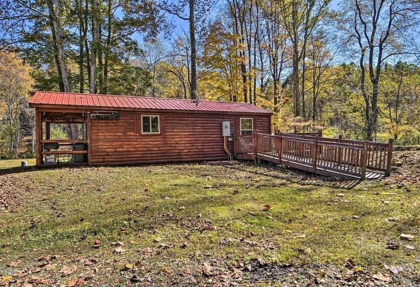 Rural Cabin Hideaway W/ Fire Pit & Mtn Views!