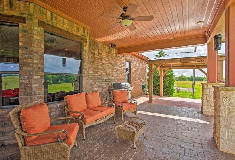 Blue Ridge Home W/ Game Room: 14 Mi To Mckinney!