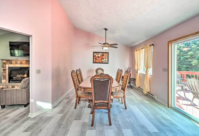 Spacious Long Pond Home Near Camelback Mtn Resort!