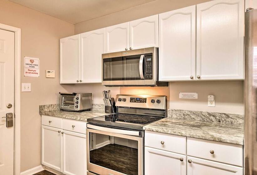 Charlotte Family Retreat W/ Deck, Near Uncc!