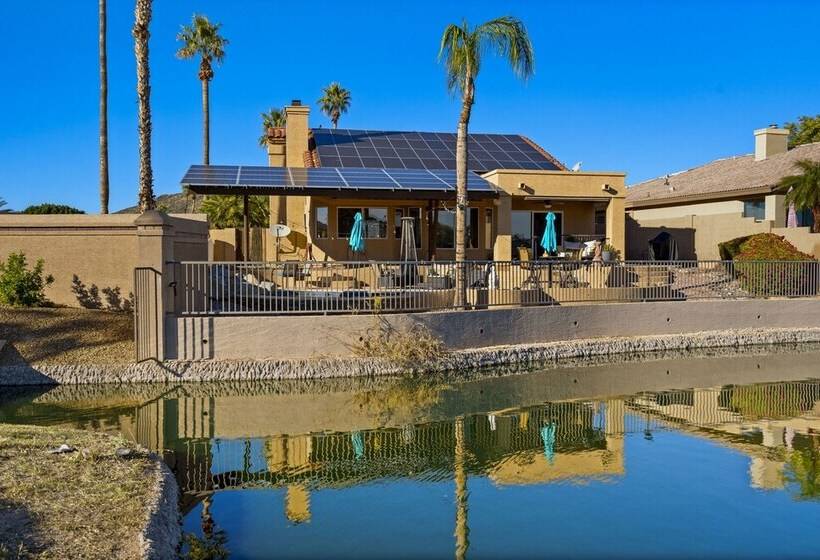 Upscale Phoenix Oasis W/ Small Private Pool & Spa!