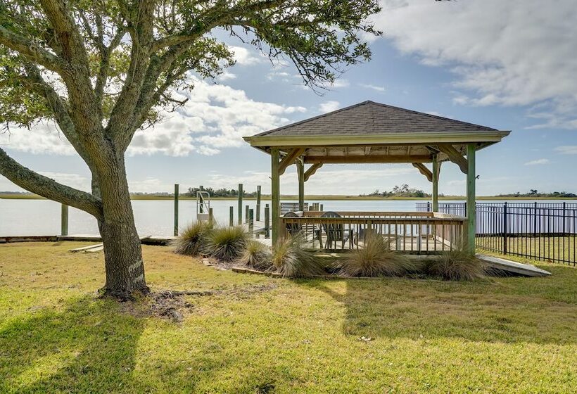 Waterfront Hampstead Home: Dock & Waterway Access!