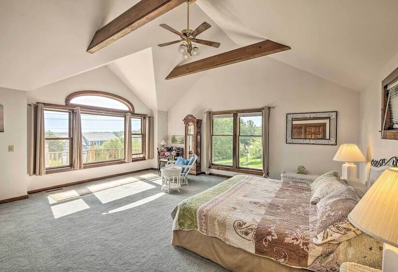 Acadia National Park Home W/ Deck & Ocean View!