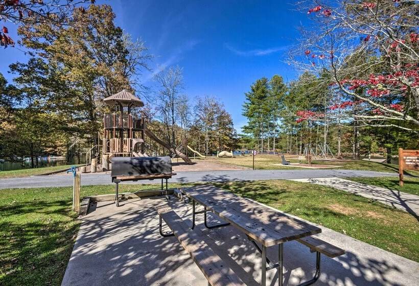 Brevard Chalet W/ Stunning Blue Ridge Mtn Views!