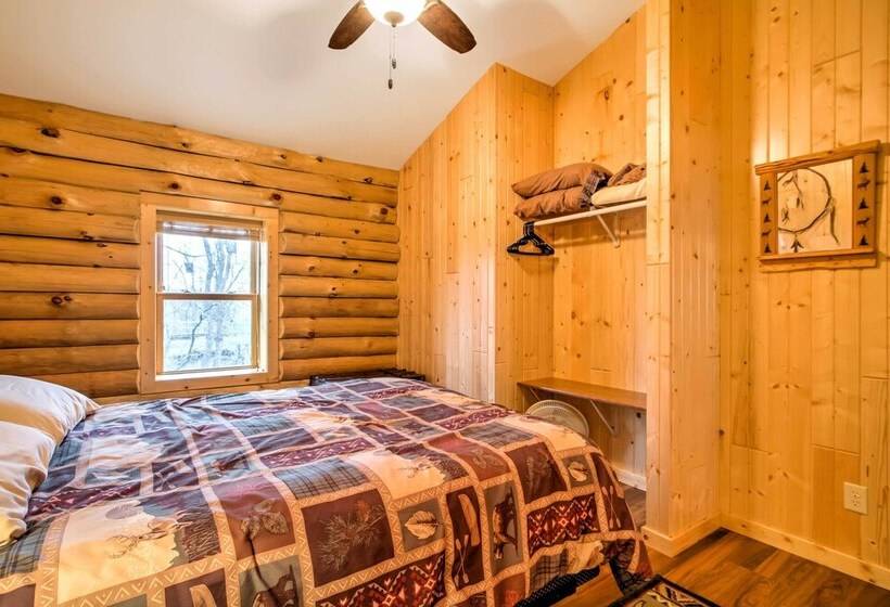 Cabin By The River: Visited By Treehouse Masters!