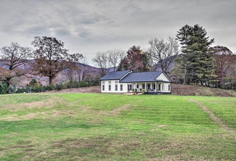Charming Fairview Home On 40 Acre Horse Farm!
