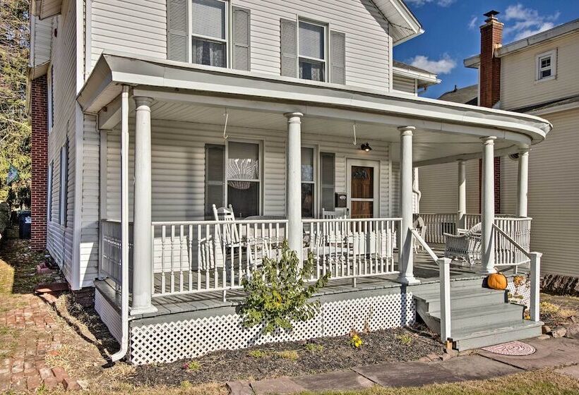 Victorian Home W/ Porch: 6 Mi To Hickory Run Park!