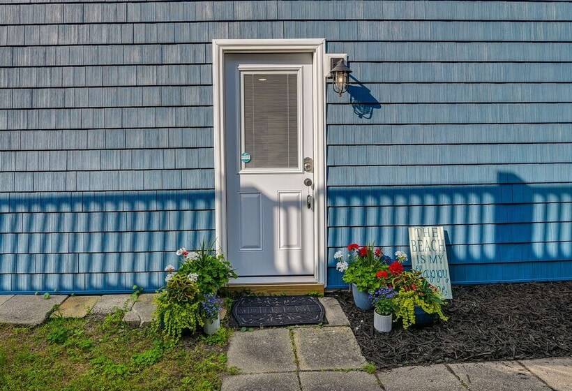Below Deck  Beach House: Walk To The Ocean!