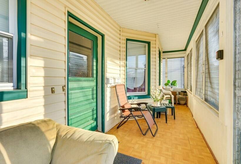Cozy + Convenient West Orange Home   16 Mi To Nyc!