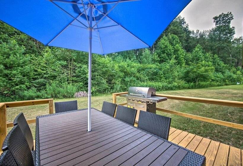 Cozy Family Friendly Pine Grove Cabin W/ Fire Pit!