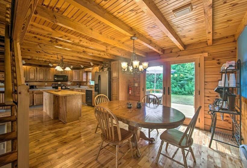 Cozy Family Friendly Pine Grove Cabin W/ Fire Pit!