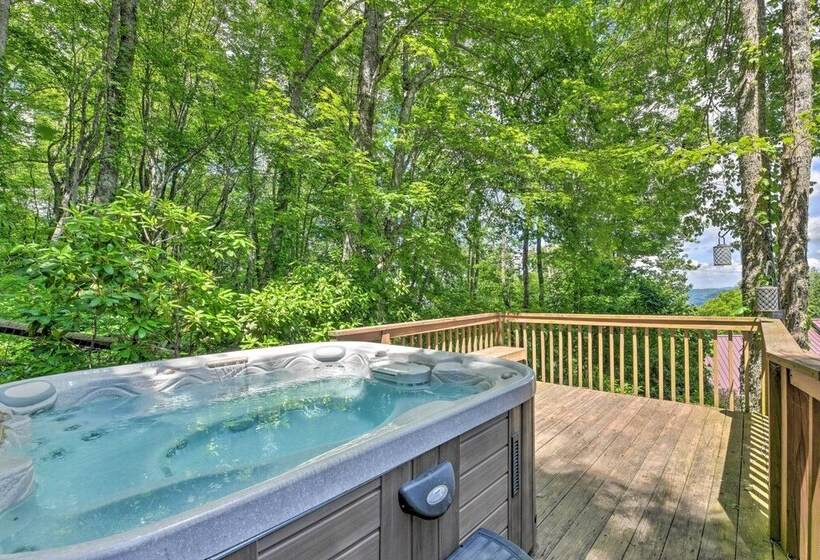 Eagle View Lodge   Luxury Home With Hot Tub!