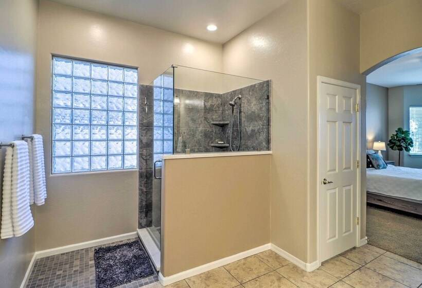 Pool & Putting Green: Goodyear Home On Golf Course