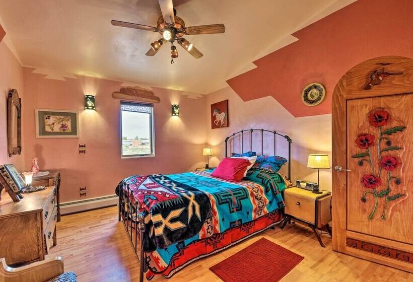 House On 1 1/2 Acres   30 Mins To Taos Ski Valley!