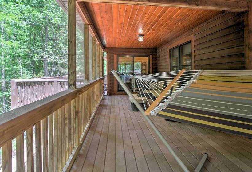 Idyllic Mtn Retreat W/ Hot Tub Near Shenandoah Np!