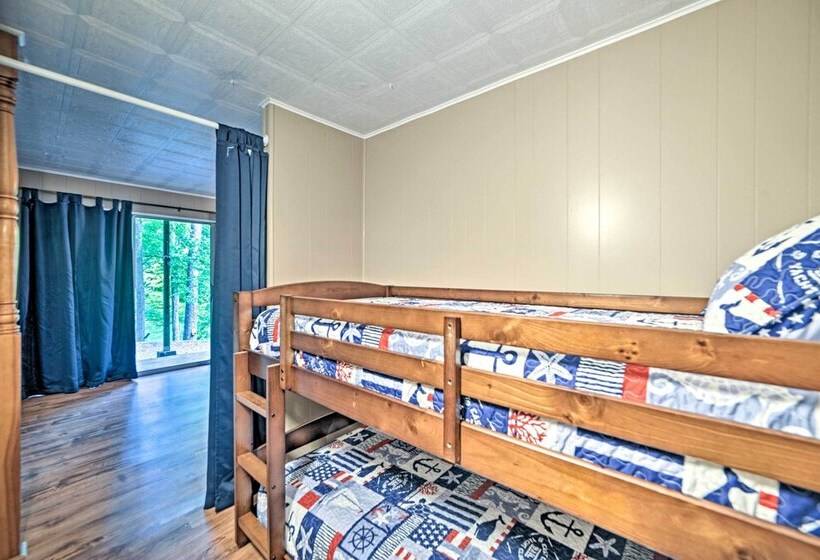 Lake Barkley Home: Private Dock, Kayaks, Fire Pit!