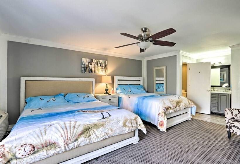 Private Dock & Resort Access: Margaritaville Cabin