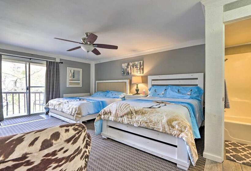 Private Dock & Resort Access: Margaritaville Cabin