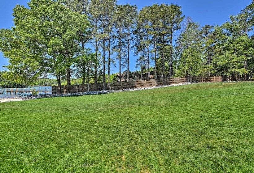 Lakefront Retreat W/ Kayaks & Paddleboards!