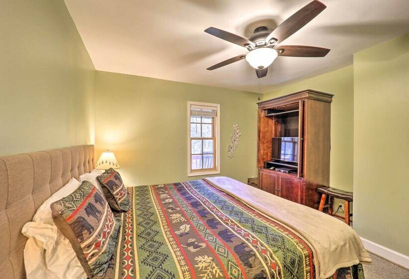 Golf & Resort Amenities: Newland Mountain Cabin