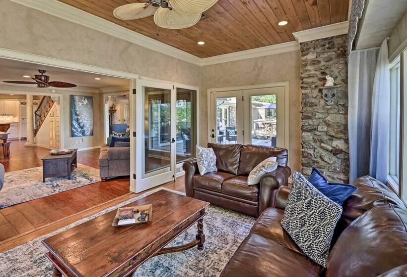 Lakefront Oasis W/ Private Dock In Hot Springs!