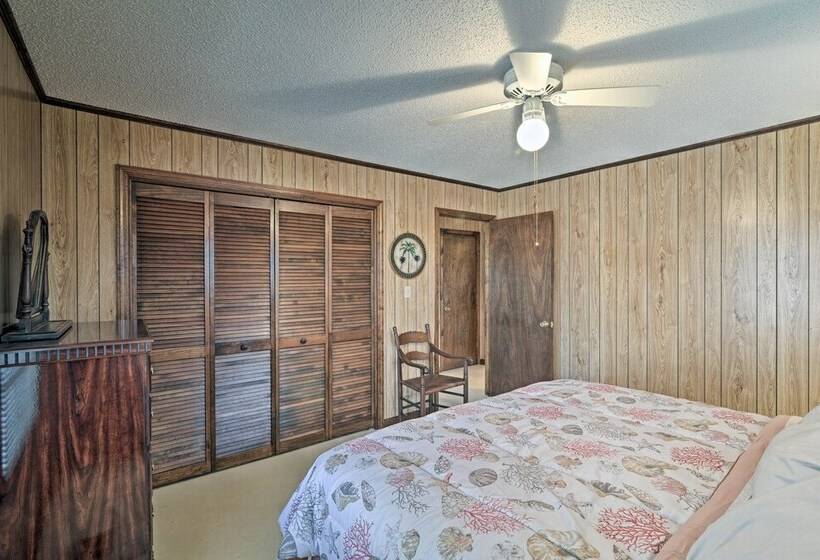 Pet Friendly Second Row House Steps To Beach!