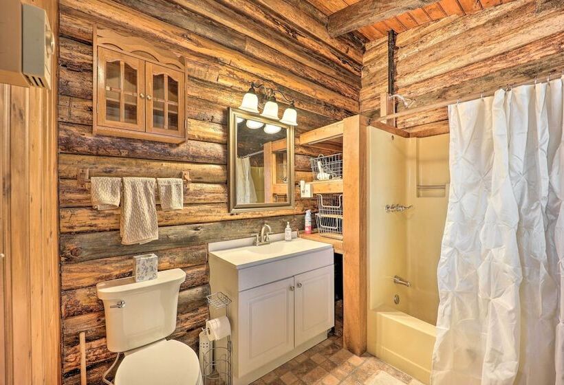 Relaxing Retreat W/ Private Dock On Claytor Lake!