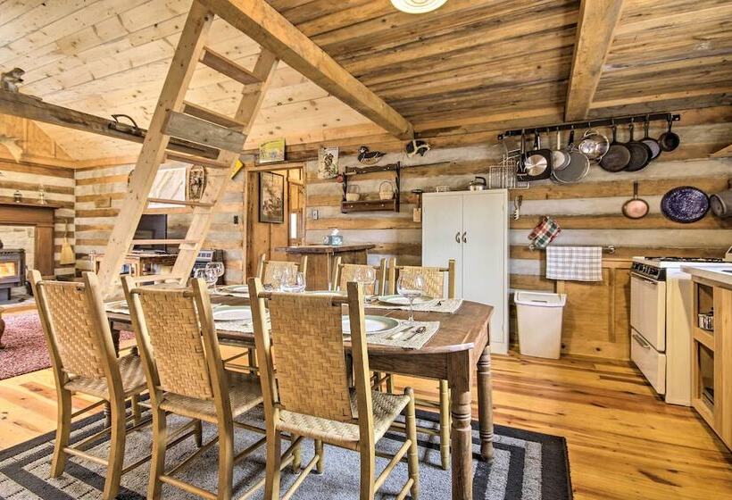 Scenic Cabin W/ Deck & Fire Pit   Near Hiking!