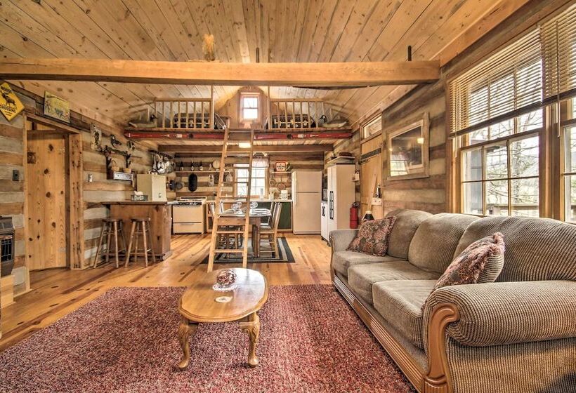 Scenic Cabin W/ Deck & Fire Pit   Near Hiking!