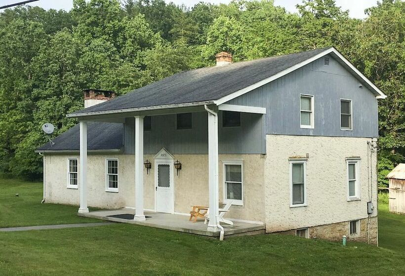 Serene Saxton Lodge: 7 Mi To Lake Raystown!