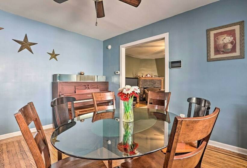 Suburban Home W/ Backyard Patio < 7 Miles To Dtwn!