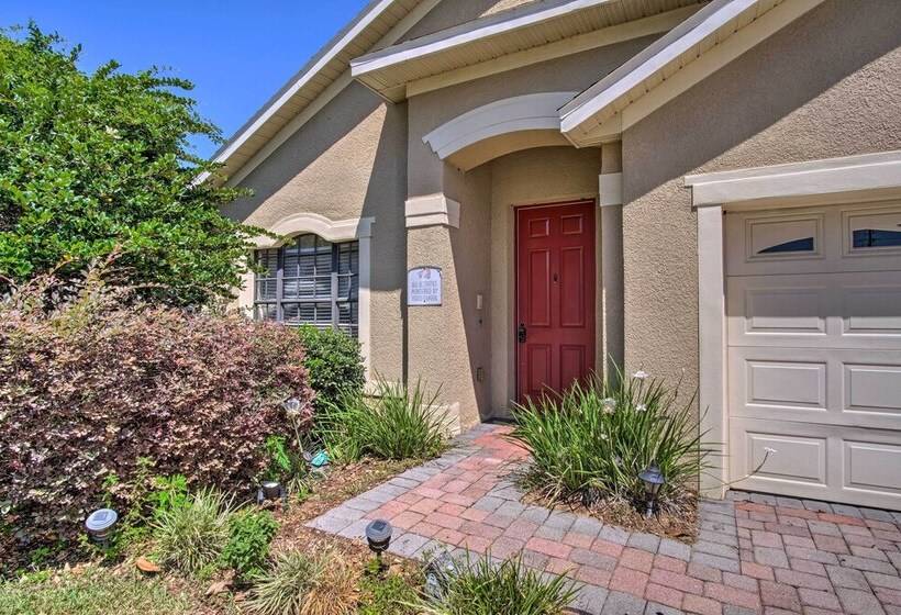 Sunny Villa W/ Lanai: 17 Mi To Disney!