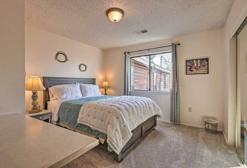 The Eagar House  White Mountains Gem W/ Views!