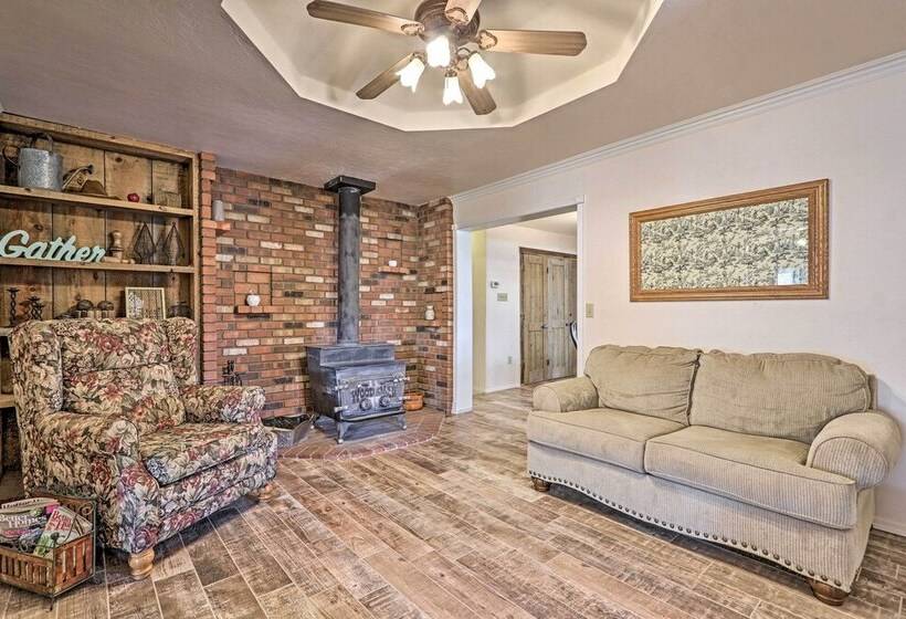 The Eagar House  White Mountains Gem W/ Views!